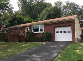 88 Hunting Rd, Albany, NY 12205