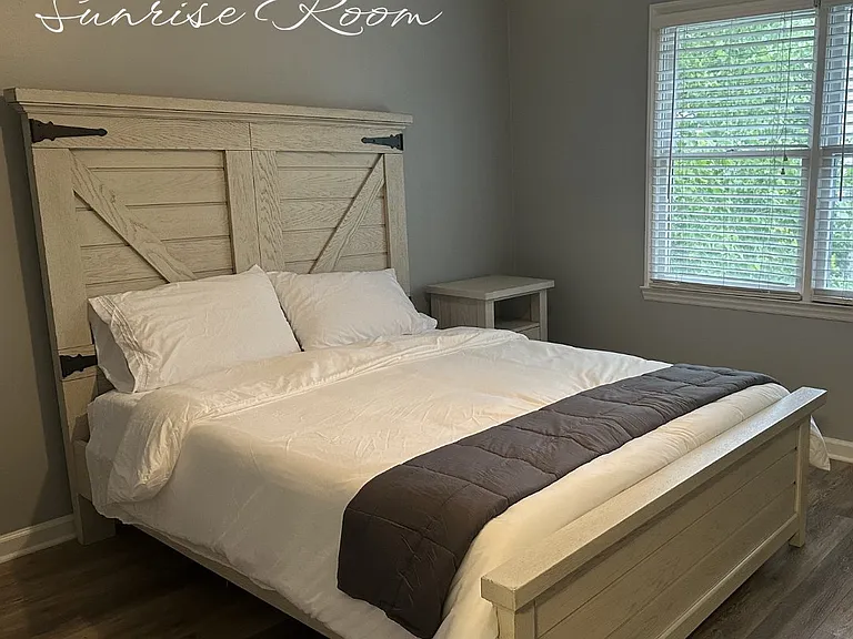 126 Lullwater Dr #B — Photo 14