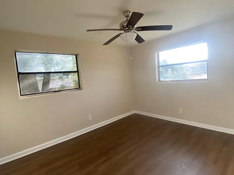 2525 Dean Rd — Photo 9