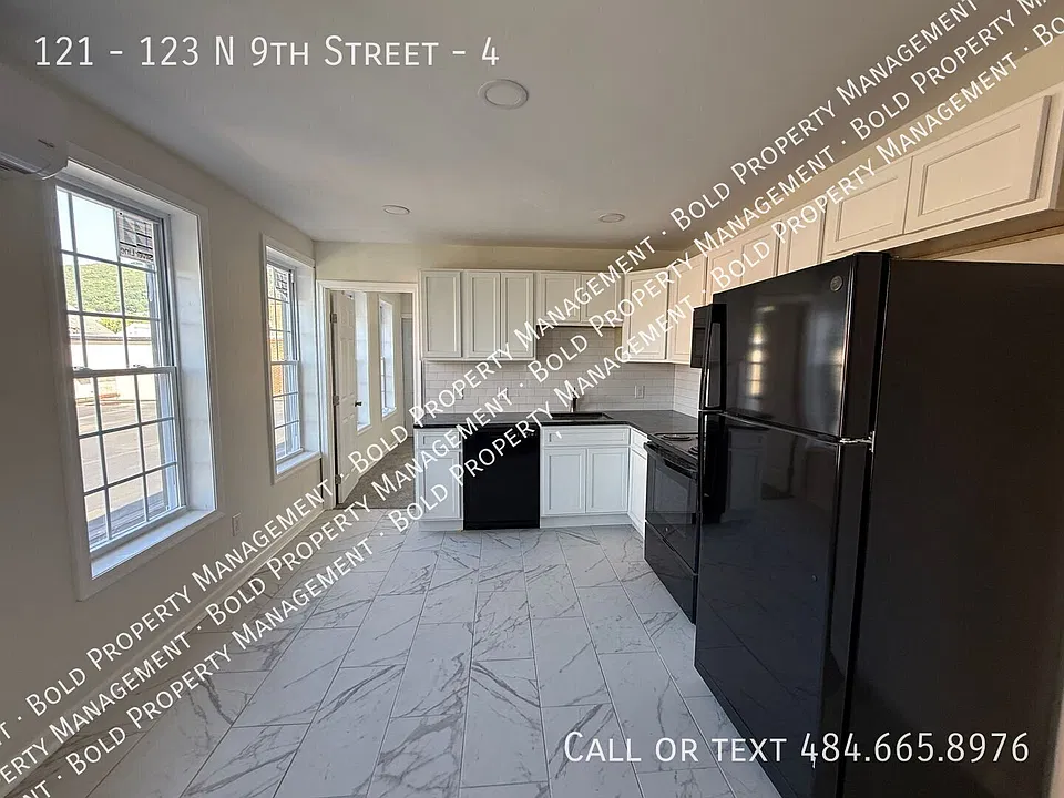 121-123 N 9th St #4