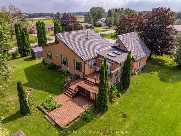 384 Urstadt St, Georgian Bluffs, ON N4K 6V5