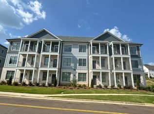 1207 Pleasant Dr #104, Oxford, MS 38655