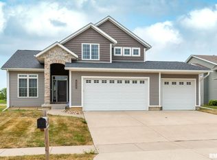 1264 W 62nd St, Davenport, IA 52806