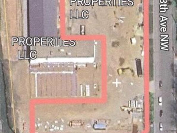 818 4th St NW, Faribault, MN 55021