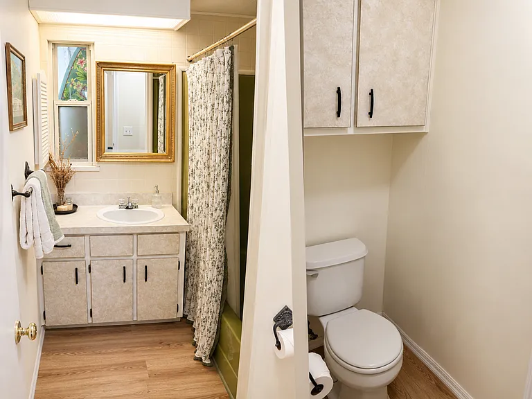 Bathroom 2
