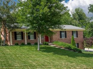 565 Village Dr, Edgewood, KY 41017