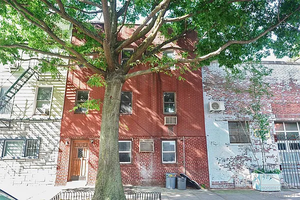 Sold by Ideal Properties Group | media 2