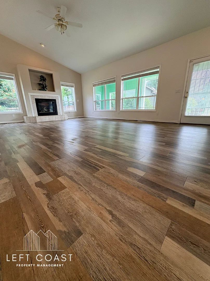 5469 Northeast Voyage Avenue - 1 — Photo 4