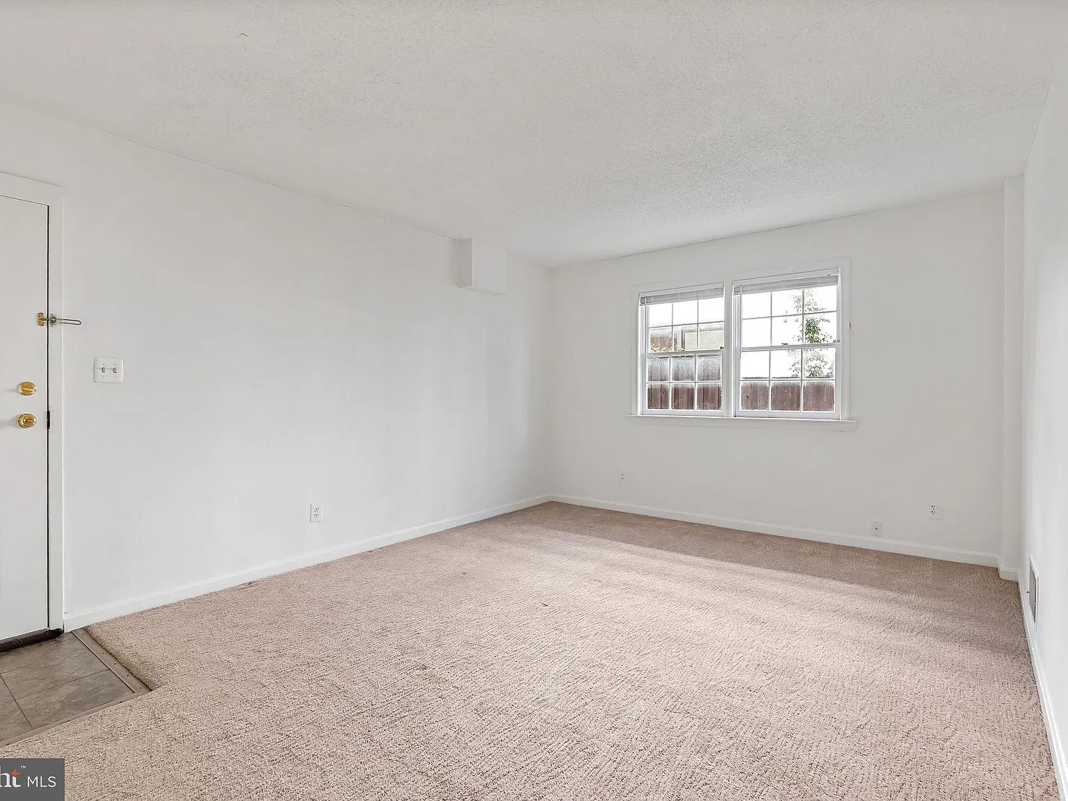 2 bed, 1.0 bath, 850 sqft, $2,300 — Photo 4