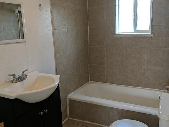 mini_Bathroom_1 (1)_08182022