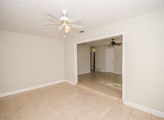 5th image of 2966 Hanna Ave