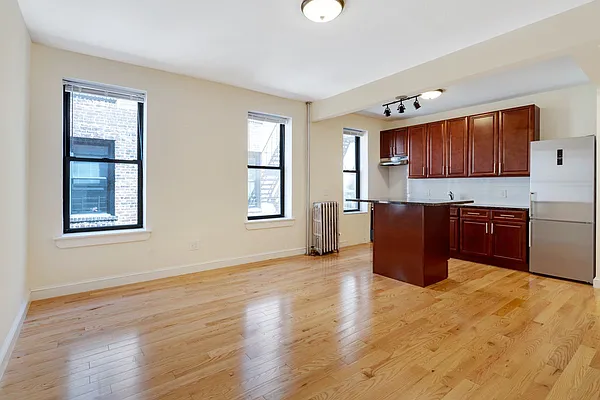 Rented by Modern Spaces | media 8