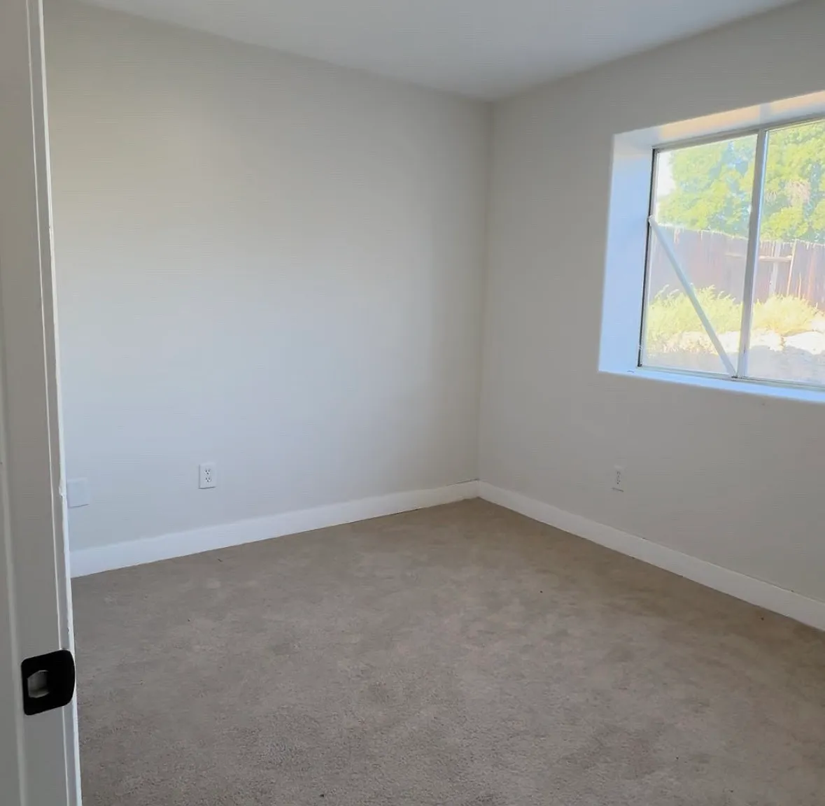 2 bed, $1,695 — Photo 2