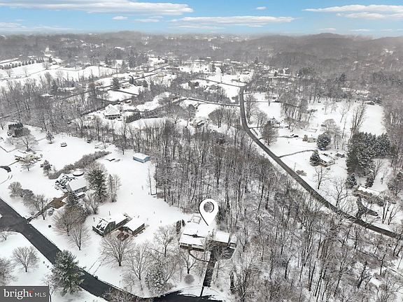 2nd image of 20 Country Ln
