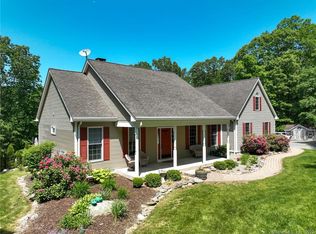 5 Stonewall Ln, Columbia, CT 06237