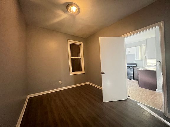 2nd image of 553 18th Ave #1