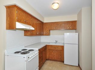 20630 Hughes Ave W APT 6, Lakeville, MN 55044