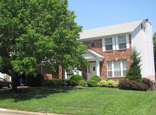 906 Weatherstone Dr, Saint Charles, MO