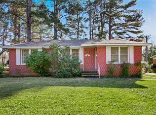 807 Spring St, Springhill, LA 71075