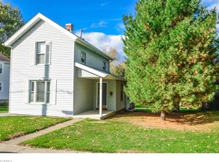 242 E Walnut St, Wadsworth, OH 44281