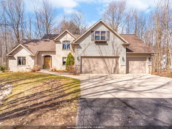 1825 Pine Tree Ct, Luxemburg, WI 54217