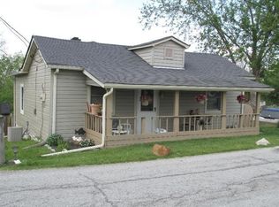 39 James St, Williamstown, KY 41097