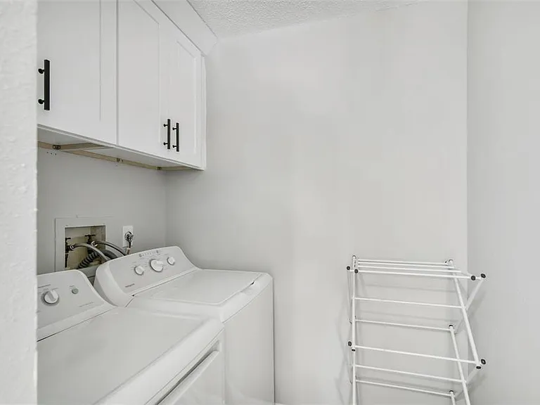 7113 Regina Dr — Photo 16