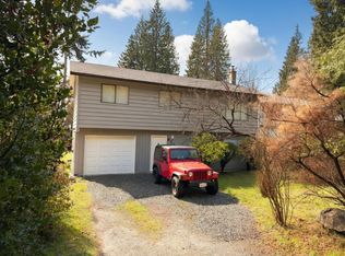 811 Reed Rd, Gibsons, BC V0N 1V7