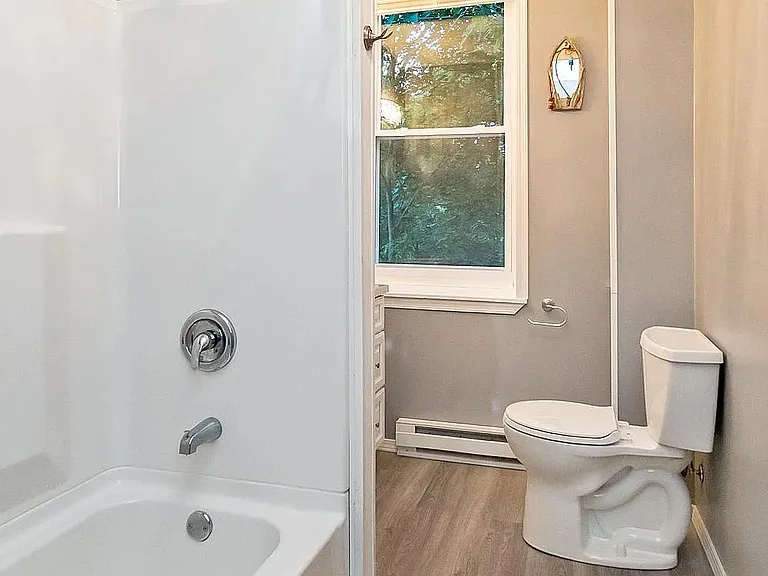 230 W Main St #2 — Photo 5