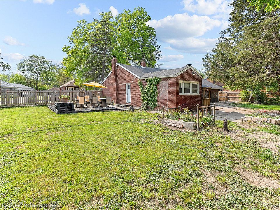 3231 Spruce St, photo 27