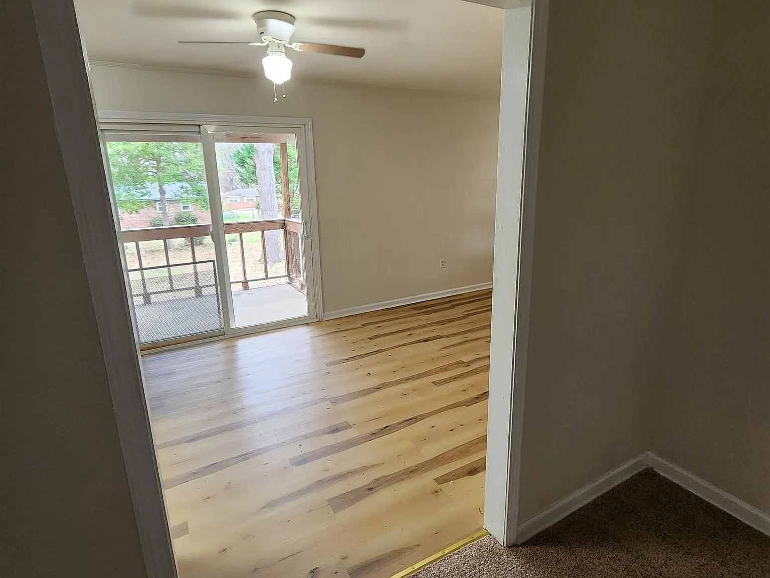 3 bed, 1.5 bath, 1187 sqft, $1,350 — Photo 3