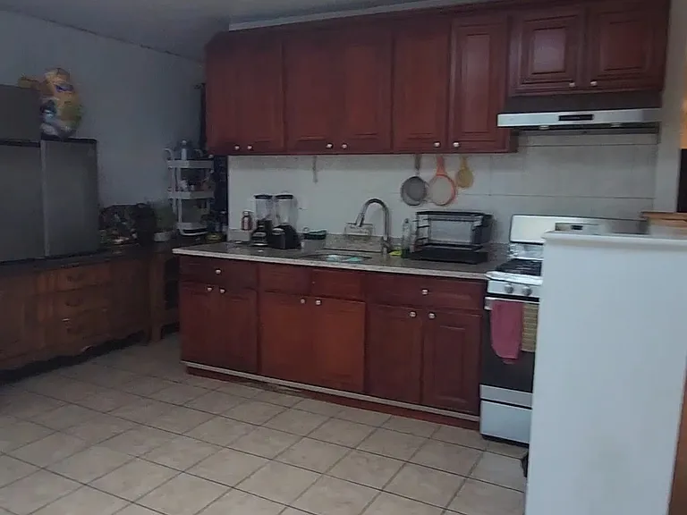 3227 103rd St #1 — Photo 5