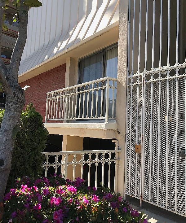 1st image of 11737 Kiowa Ave APT 1