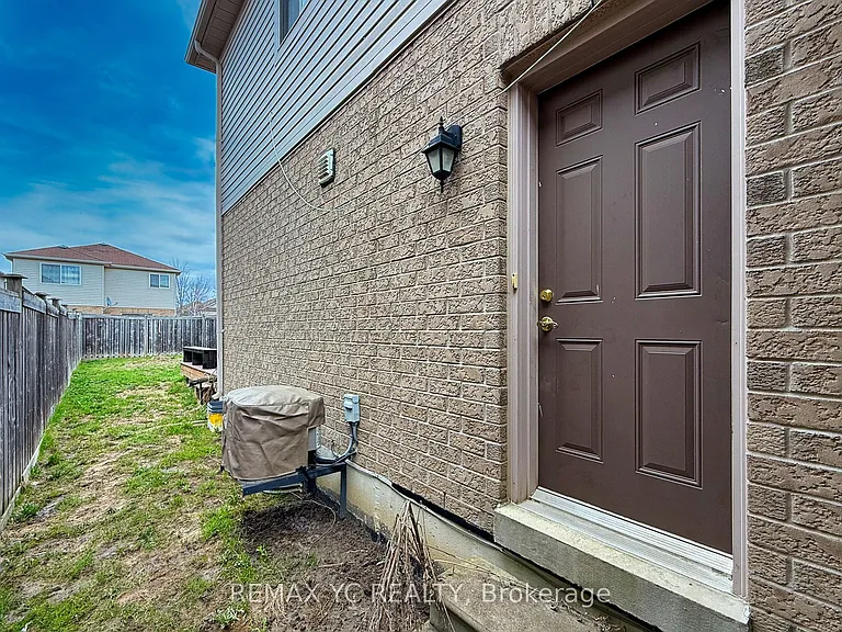 47 McMulkin St — Photo 24