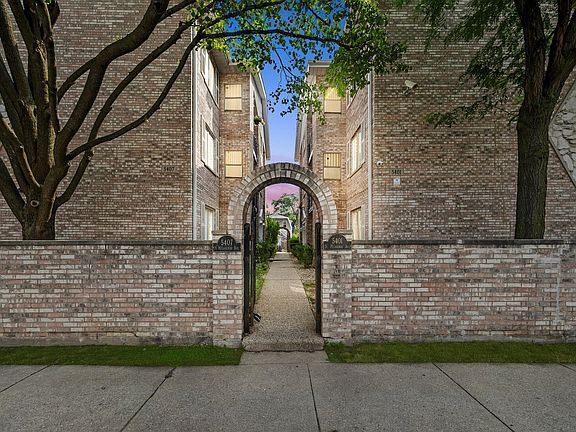 2nd image of 5407 N Milwaukee Ave #2B