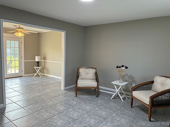 2nd image of 221 Plaza Dr