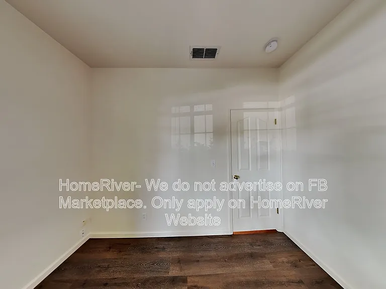 8453 Mockenhaupt Ct — Photo 13