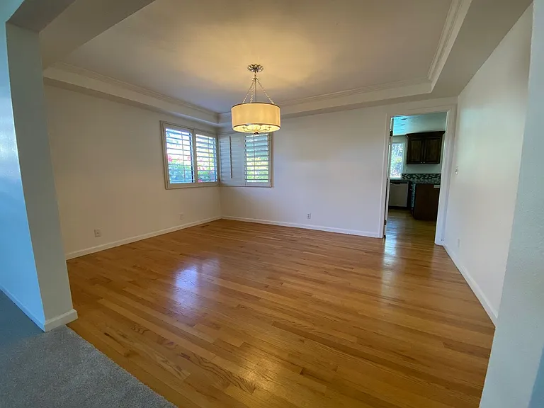 1057 Mazzone Dr — Photo 10