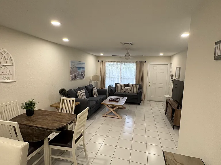 65 Emerald Woods Dr #E — Photo 3