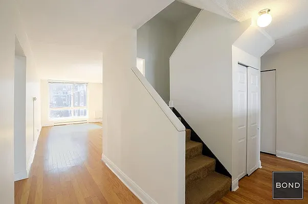 Rented by Bond New York | media 17