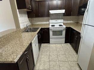 3807 76th St NW #4, Edmonton, AB T6K2P9