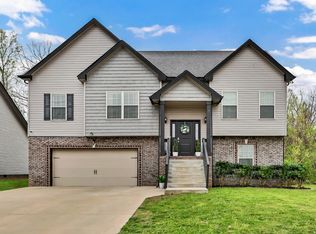 259 Azalea Dr, Oak Grove, KY