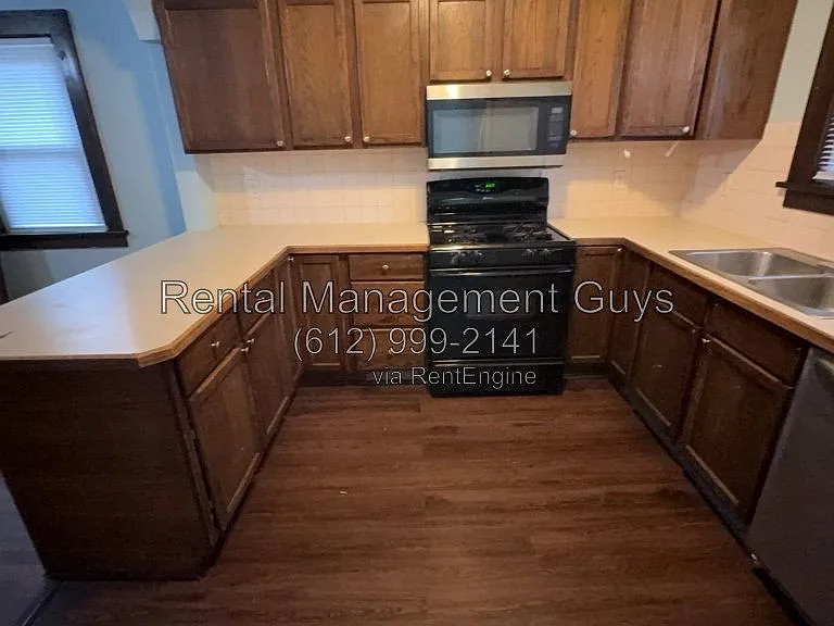 3241 Humboldt Ave N — Photo 9