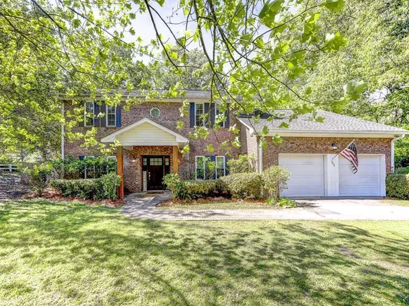 302 Silver Creek Dr, Vicksburg, MS 39180