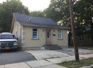 137 Stevens St, Roosevelt, NY 11575