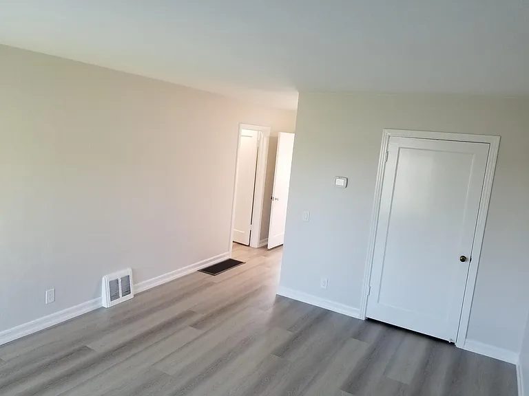 108 42nd Ave — Photo 12