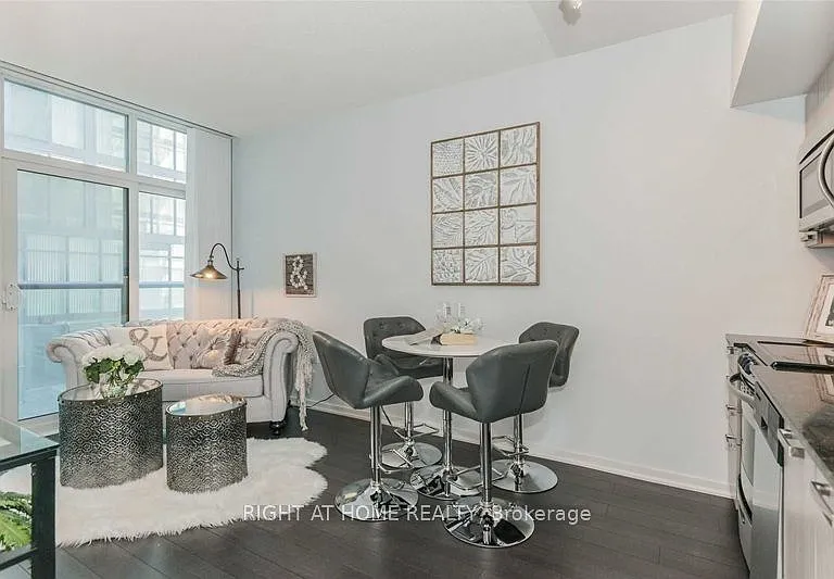 36 Lisgar St #812W — Photo 5