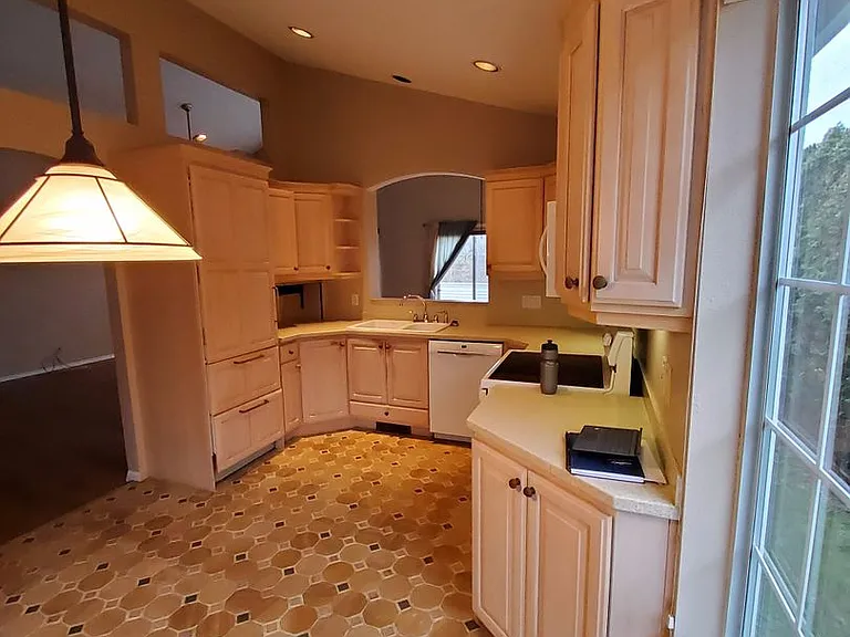 32573 SW Juliette Dr — Photo 3