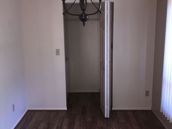 3rd image of 4935 Puritan Cir