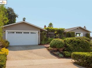 7960 Phaeton Dr, Oakland, CA 94605